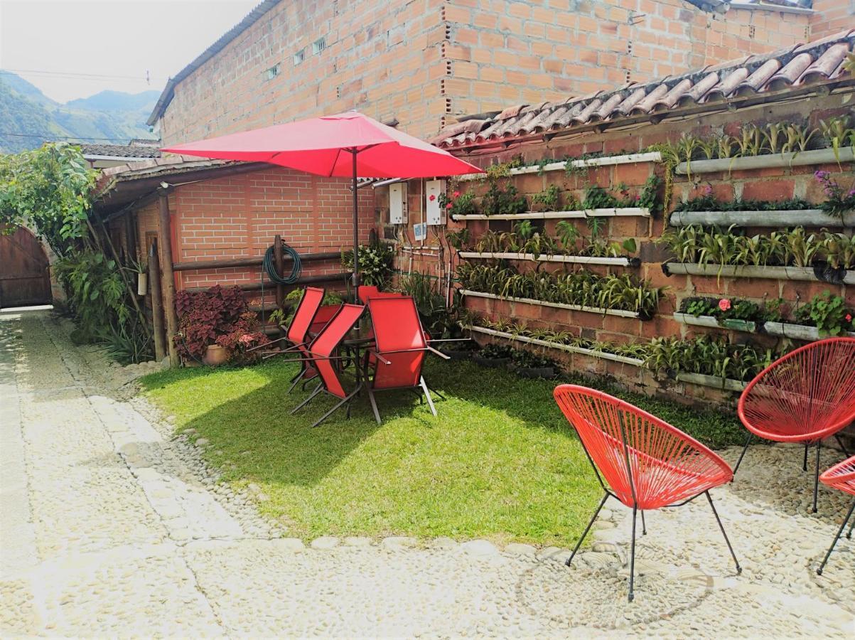 Hotel Kantarrana Urbana Jardin Exterior photo